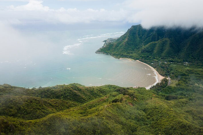 breathtaking-hawaii-landscape-with-sea_23-2149082971-708